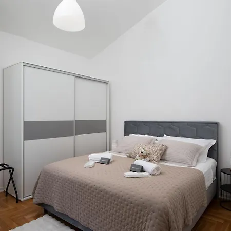 Apartamento Lucy *